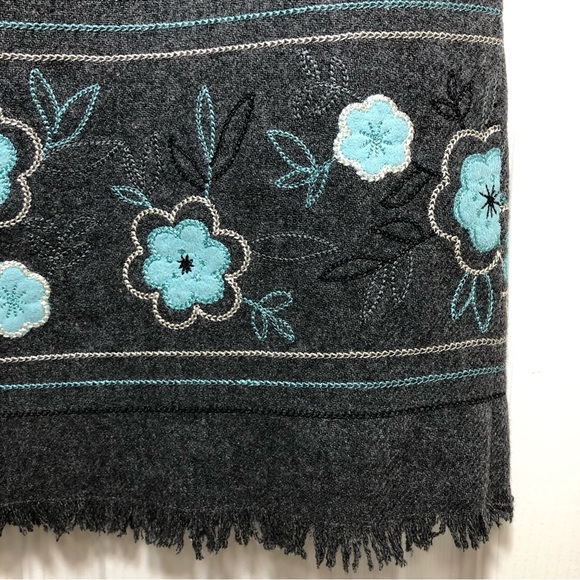 Dress barn Wool Blend Embroidered Flower Patch Fringe Zipper Grey Pencil Skirt 6 - Picture 3 of 12